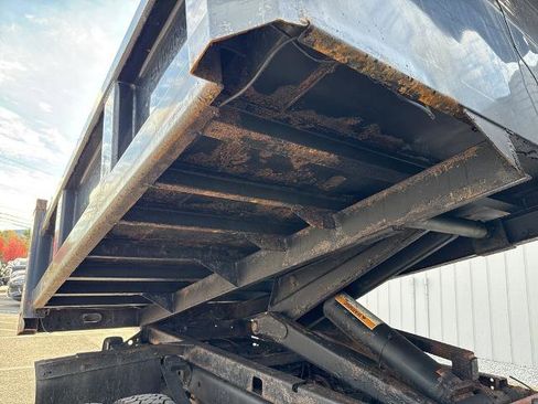 Certified 2021 Ford F550 4x4 Regular Cab Super Duty image 31