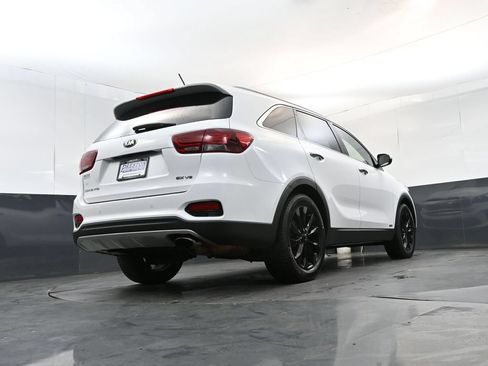 Used 2020 Kia Sorento EX AWD/4WD image 23