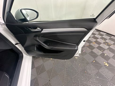 Used 2025 Volkswagen Jetta S FWD image 30