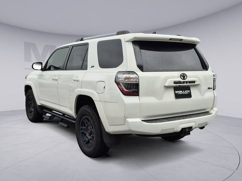 Used 2019 Toyota 4Runner SR5 AWD/4WD image 3
