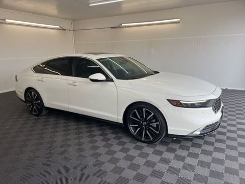 Used 2023 Honda Accord Touring image 24