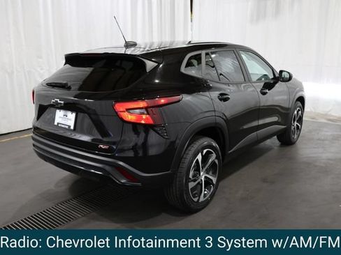 Certified 2024 Chevrolet Trax RS FWD image 3