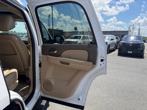 Used 2013 Chevrolet Tahoe LT RWD image 34