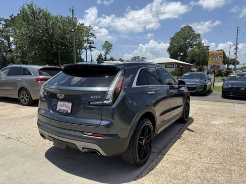 Used 2019 Cadillac XT4 Premium Luxury w/ Technology Package FWD image 5