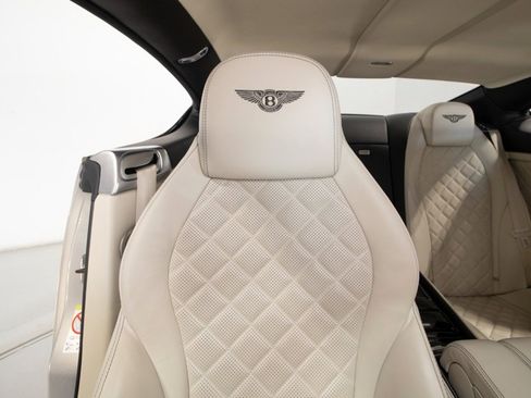 Used 2017 Bentley Continental GT image 49