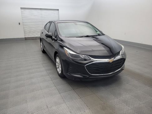 Used 2019 Chevrolet Cruze LT FWD image 13