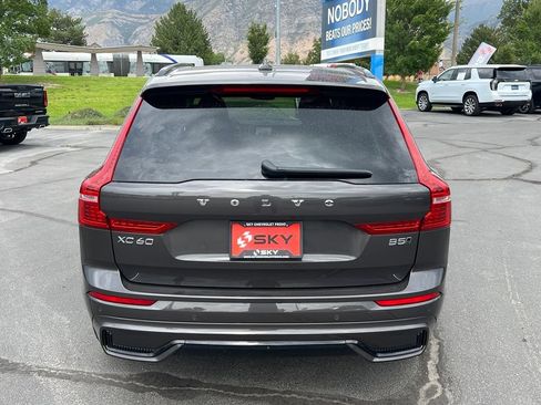 Used 2025 Volvo XC60 B5 Plus w/ Climate Package AWD/4WD image 8