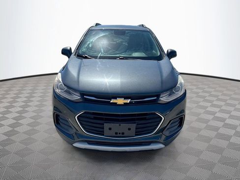 Used 2018 Chevrolet Trax LT w/ LT Convenience Package image 2