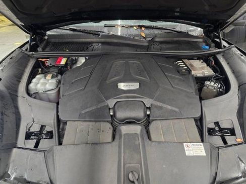 Used 2021 Porsche Cayenne S image 8