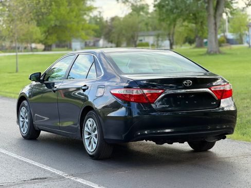 Used 2016 Toyota Camry LE FWD image 4