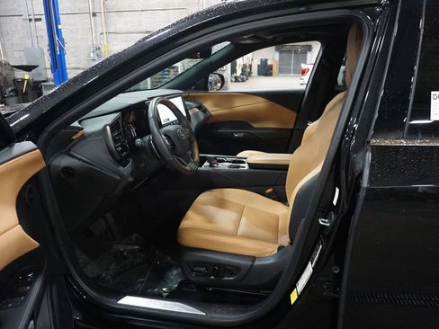 Used 2024 Lexus RX 350 Premium w/ Accessory Package (Z1) image 2