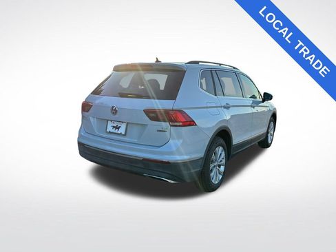 Used 2018 Volkswagen Tiguan SE AWD/4WD image 3