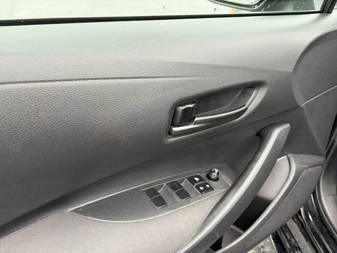 Used 2023 Toyota Corolla LE image 24