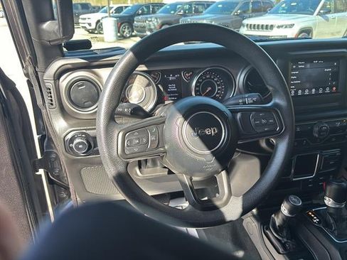 Used 2022 Jeep Wrangler Unlimited Sport AWD/4WD image 20
