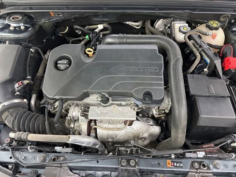Used 2019 Chevrolet Malibu LT image 18