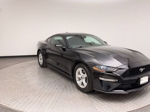 Used 2022 Ford Mustang Coupe RWD image 8