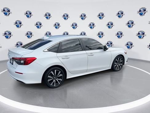 Used 2024 Honda Civic EX image 9
