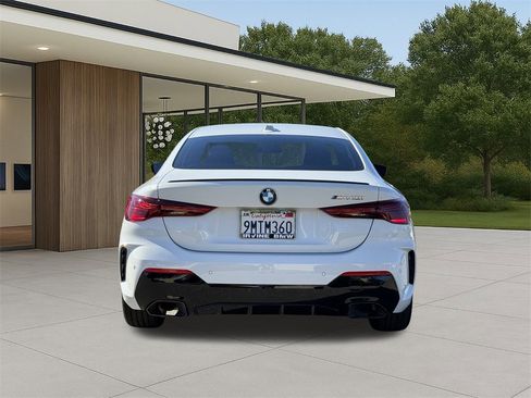 Certified 2025 BMW M440i Coupe w/ Parking Assistance Package image 9