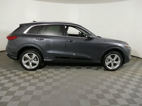 New 2025 Audi Q5 Premium Plus image 2