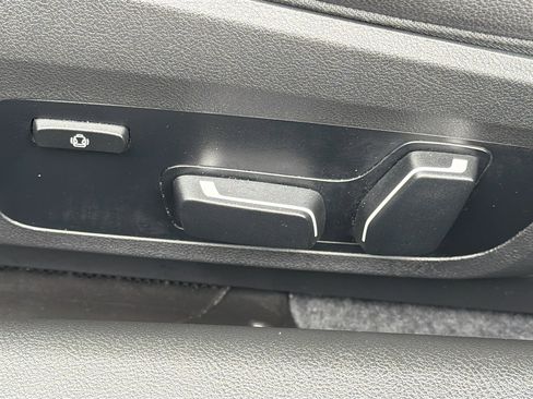 Used 2024 BMW M240i Coupe image 22