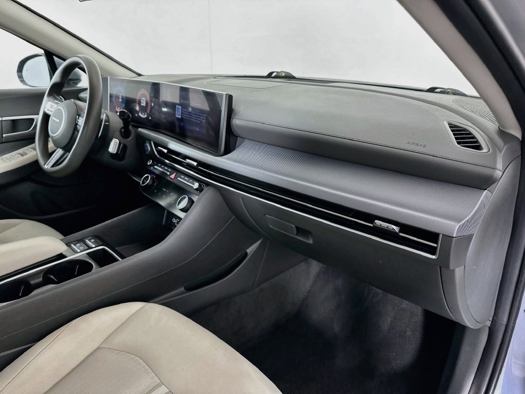 Used 2025 Hyundai Sonata SEL FWD image 27