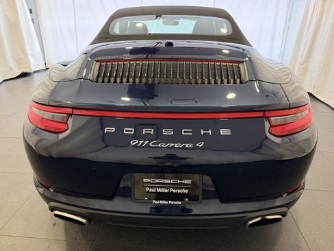 Certified 2018 Porsche 911 Carrera 4 image 8