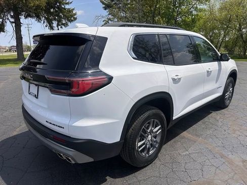 Used 2025 GMC Acadia Elevation AWD/4WD image 5