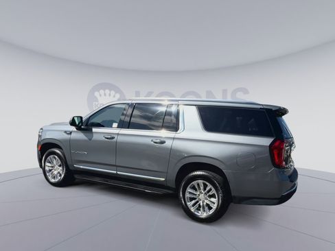 Used 2022 GMC Yukon XL SLT w/ SLT Premium Package image 8