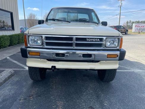 Used 1987 Toyota Pickup 4x4 Regular Cab image 3