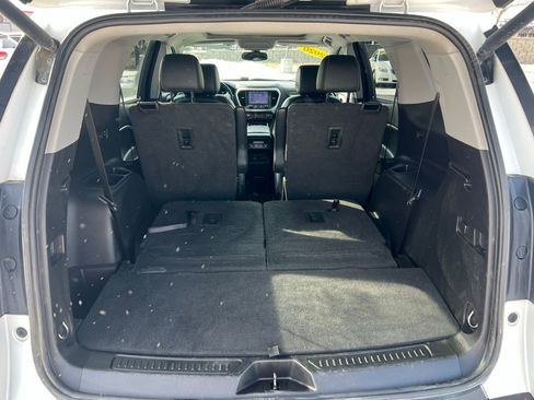 Used 2020 GMC Acadia SLT w/ Premium Package image 23