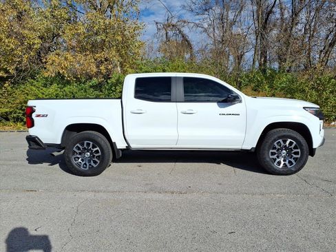 Used 2024 Chevrolet Colorado Z71 w/ Z71 Convenience Package 2 image 27