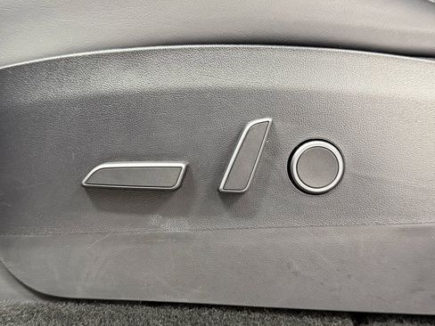 Used 2021 Tesla Model Y Long Range image 26