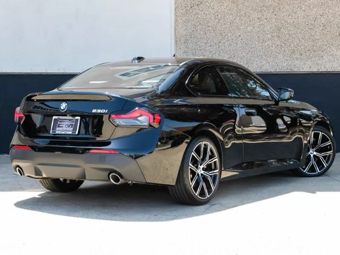 Used 2024 BMW 230i Coupe w/ Convenience Package RWD image 10