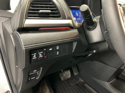 Used 2024 Honda Odyssey Sport image 26