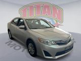 Used 2014 Toyota Camry LE image 3