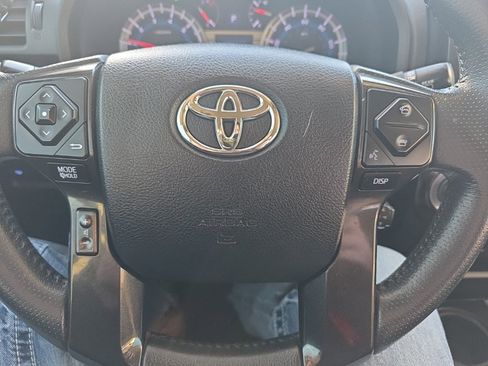 Used 2018 Toyota 4Runner TRD Off-Road image 13