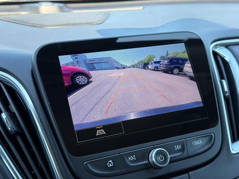 Used 2024 Chevrolet Malibu LT FWD image 18
