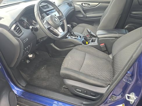 Used 2019 Nissan Rogue SV FWD image 6
