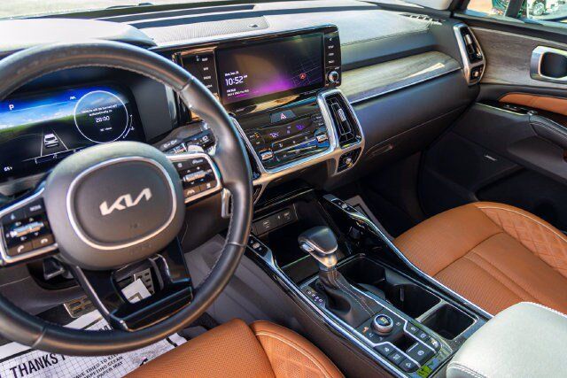 Used 2023 Kia Sorento SX Prestige AWD/4WD image 32