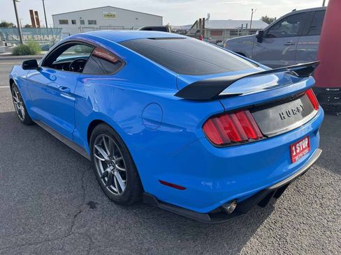 Used 2017 Ford Mustang Coupe RWD image 7