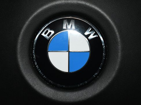 Used 2023 BMW M2 w/ Lighting Package RWD image 31