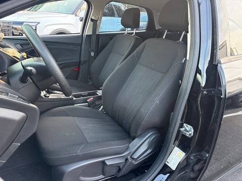 Used 2018 Ford Focus S FWD image 9