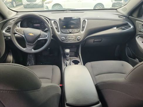 Used 2022 Chevrolet Malibu LS FWD image 13