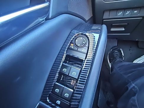 Used 2022 MAZDA MAZDA3 s image 22