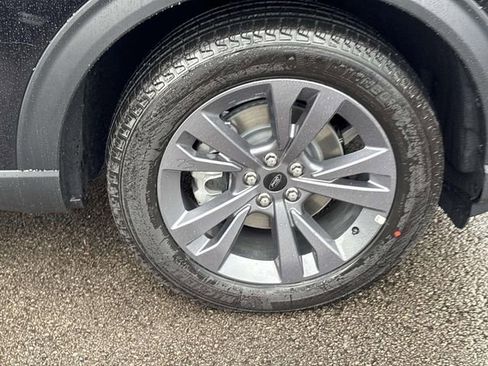 New 2026 Ford Explorer Active w/ Active Comfort Package AWD/4WD image 9