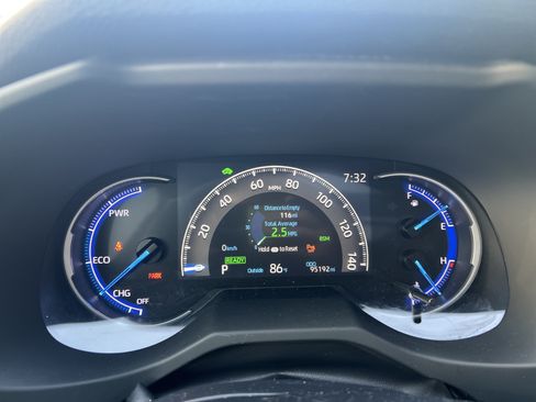 Used 2020 Toyota RAV4 XSE AWD/4WD image 18
