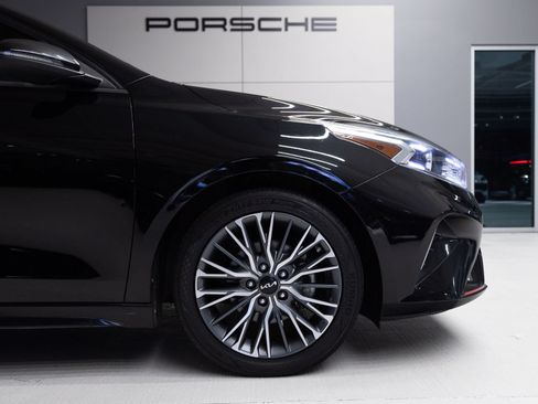 Used 2023 Kia Forte GT-Line w/ GT-Line Technology Package FWD image 11