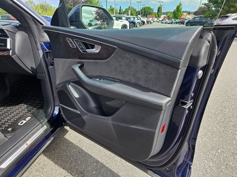 Used 2021 Audi Q8 Prestige AWD/4WD image 11