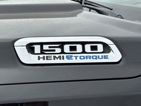 Used 2024 RAM 1500 Limited image 9