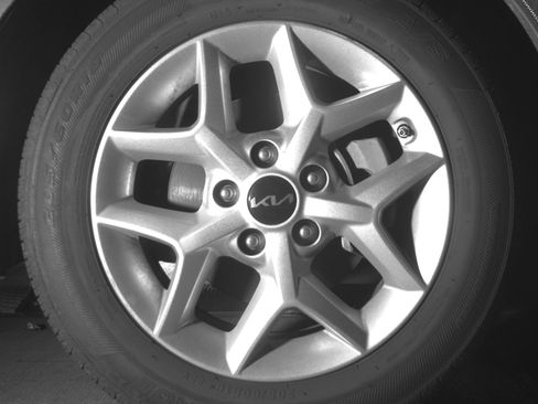 Used 2025 Kia Soul LX w/ LX Technology Package image 13